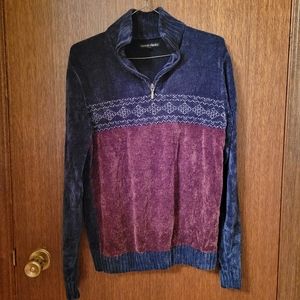 Warm sweater with zip-up turtle neck